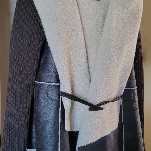 JACKET - Picture 3 of 3